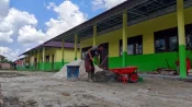 Tiga Gedung