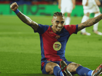 Raphinha merayakan gol