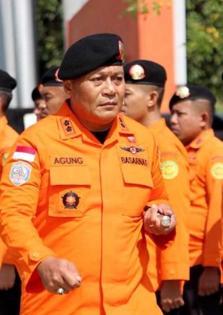 Kepala Basarnas Palangka Raya AA. Ketut Alit Supartana memimpin apel pembukaan Siaga SAR Khusus Lebaran 1447 H di Kantor SAR Palangka Raya.