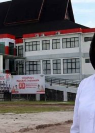 Foto Juru Bicara DPRD Kota Palangka Raya Sri Ani Rintuh sedang menyampaikan rekomendasi terkait realisasi anggaran di Palangka Raya.