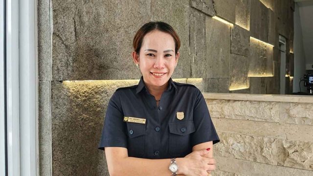Foto Wakil Ketua DPRD Gunung Mas Nomi Aprilia menyampaikan pernyataan terkait prioritas APBD di Gunung Mas.