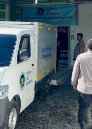 Foto personel Satbinmas Polresta Palangka Raya melakukan kunjungan koordinasi ke SPPG di Kecamatan Jekan Raya, Palangka Raya.