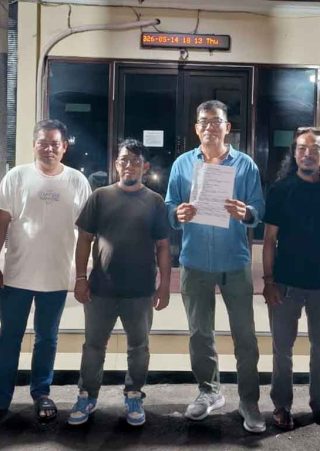 Foto LLF dan Dali berada di Mapolsek Pahandut usai proses mediasi di Palangka Raya.