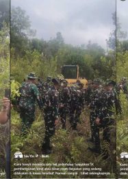 Foto alat berat sedang berada di lahan Kelompok Tani Karya Baru 18 di Kotawaringin Timur