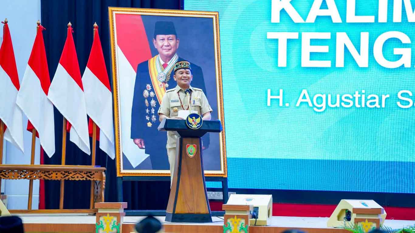 Foto Gubernur Kalimantan Tengah Agustiar Sabran memberikan keterangan di Palangka Raya