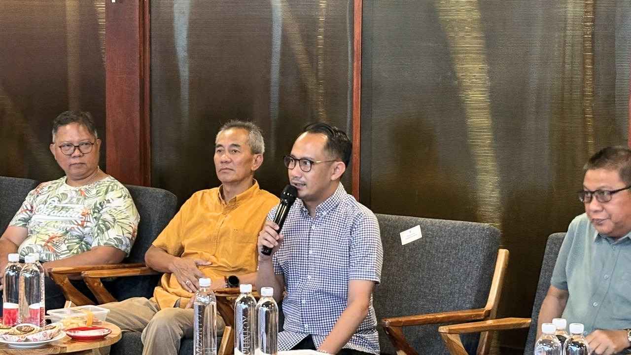 Foto Wali Kota Palangka Raya berdiskusi bersama media dan komunitas di Palangka Raya