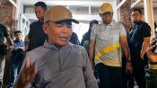 Foto Gubernur Kalimantan Tengah Agustiar Sabran sedang memberikan keterangan di Palangka Raya.