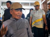 Foto Gubernur Kalimantan Tengah Agustiar Sabran sedang memberikan keterangan di Palangka Raya.