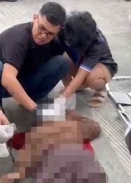 Foto polisi melakukan olah TKP di kawasan Masjid Raya Darussalam Palangka Raya