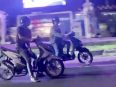 Foto suasana Jalan Willem A.S di Palangka Raya saat malam hari.