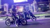 Foto suasana Jalan Willem A.S di Palangka Raya saat malam hari.