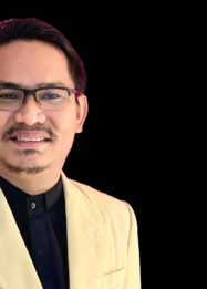 Foto Dr. Ari Yunus Hendrawan memberikan pernyataan di Palangka Raya