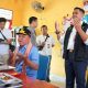 Foto Gubernur Kalimantan Tengah meninjau pelaksanaan MBG di sekolah.