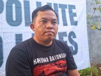 Foto Direktur WALHI Kalimantan Tengah sedang memberikan keterangan terkait lahan eks BJAP di Seruyan