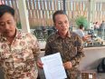 Parlin Bayu Hutabarat memberikan keterangan kepada awak media terkait polemik Pilrek UPR.