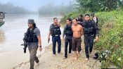 Petugas kepolisian di lokasi penyelidikan kasus penyerangan Katingan