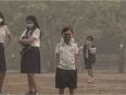 Siswa yang orang tuanya mampu secara ekonomi memakai perangkat masker yang lebih baik di Palangkaraya, Kalimantan Tengah, Kamis (12/09).