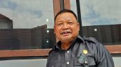 Suasana rapat paripurna DPRD Kabupaten Gunung Mas terkait pandangan umum fraksi terhadap Raperda Pengelolaan Barang Milik Daerah.