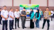 Wakil Bupati Kapuas Dodo saat menghadiri acara penyambutan dan pelepasan mahasiswa KKN UNISKA di GOR Panunjung Tarung.