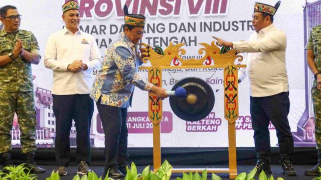 Wakil Gubernur Kalteng Edy Pratowo saat membuka Musyawarah Provinsi VIII Kadin Kalteng di Palangka Raya.