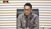 Anggota Tim Juru Bicara KPK Budi Prasetyo menyampaikan perkembangan penanganan perkara di Gedung KPK.