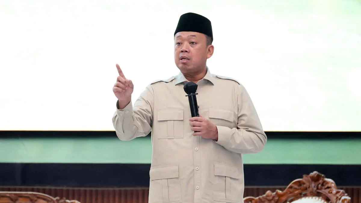 Menteri ATR/BPN Nusron Wahid saat berbicara dalam Program Orientasi Kepemimpinan Daerah Angkatan II 2025 di IPDN Sumedang, Rabu (25/6/2025).