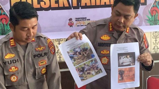 Polisi menggelar rilis kasus dugaan pembunuhan perempuan berinisial SS di Polsek Pahandut.