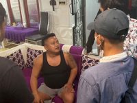 Proses pengamanan terduga pelaku yang mengaku sebagai jaksa di Palangka Raya.