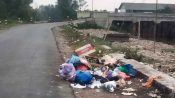 Tumpukan sampah di pinggir Jalan Antang, Kelurahan Selat Hulu.