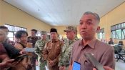 Ketua DPRD Seruyan Zuli Eko Prasetyo saat membahas antisipasi dampak karhutla terhadap kegiatan sekolah.
