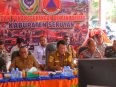 Bupati Seruyan Ahmad Selanorwanda mengikuti konferensi video perkembangan situasi karhutla di Pusat Pengendalian Operasi BPBD Kabupaten Seruyan, Selasa (13/10/2026).