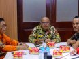 Albidin Noor saat mengikuti rapat terkait rencana pembangunan kembali 26 rumah warga terdampak kebakaran di Kabupaten Seruyan.