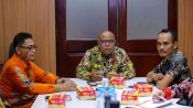 Albidin Noor saat mengikuti rapat terkait rencana pembangunan kembali 26 rumah warga terdampak kebakaran di Kabupaten Seruyan.