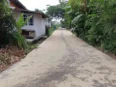Jalan lingkungan yang telah dibangun di Perumahan Sumber Kurnia, Kelurahan Selat Dalam, Kecamatan Selat, Kabupaten Kapuas.